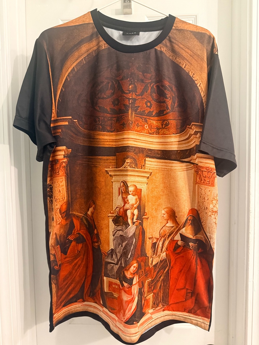 MEN’S ALLOVER GRAPHIC PRINT TEE - LARGE